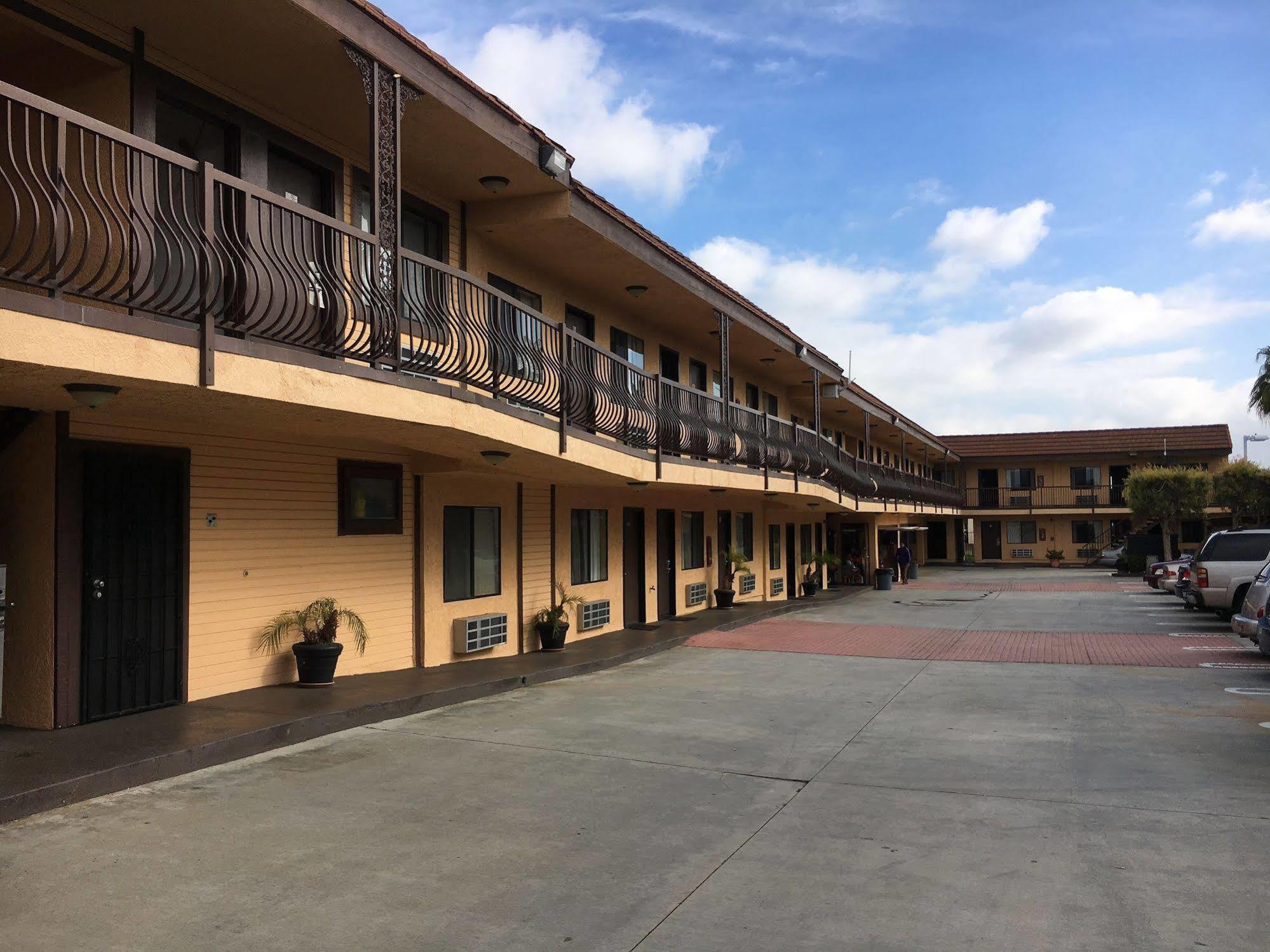 Del Amo Inn Torrance Extérieur photo